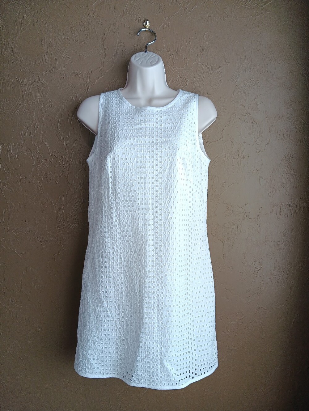 Pre Owned Ann Taylor Women's White Eyelet Shift Dress Size XS